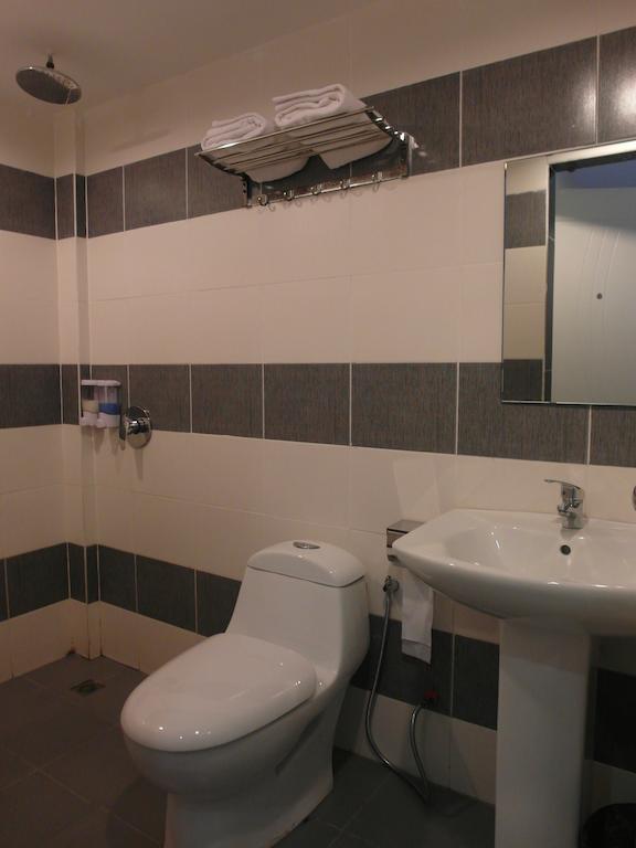 Mcity Inn Miri Værelse billede